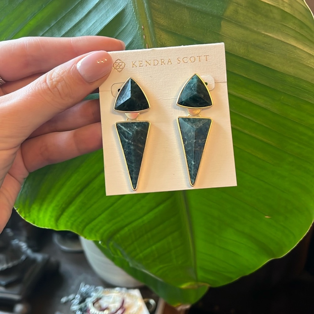 Kendra Scott Vivian earrings in green with gold hardware